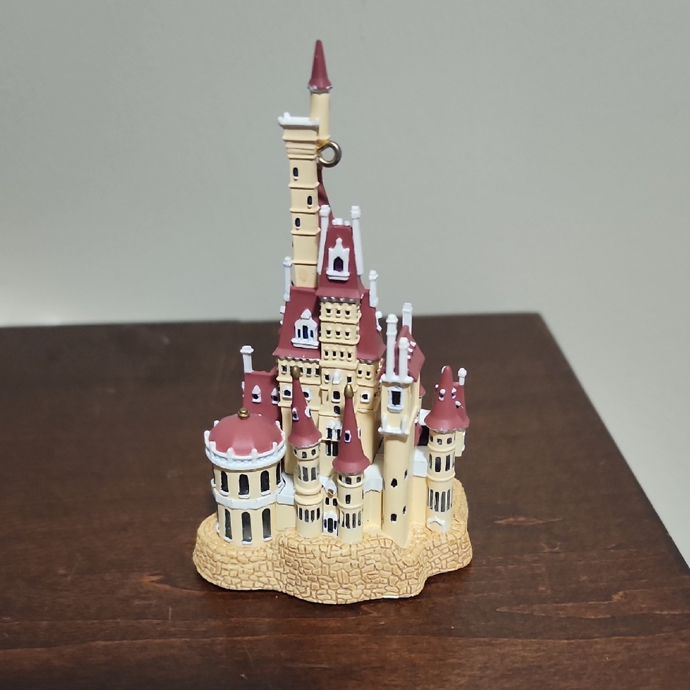 2002 Disney Castle Ornament No Box Hallmark